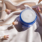 Jak pielęgnować skórę pod oczami